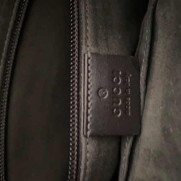 Authentic Gucci Messenger Crossbody - Picture 5 of 5